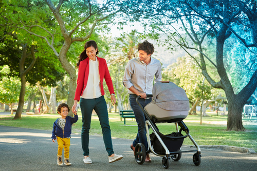 maxi-cosi-pushchairs-lila-carseats-pearlproisize-nomad-grey-famillysummerinparkjade-500x333 maxi-cosi-pushchairs-lila-carseats-pearlproisize-nomad-grey-famillysummerinparkjade-500x333